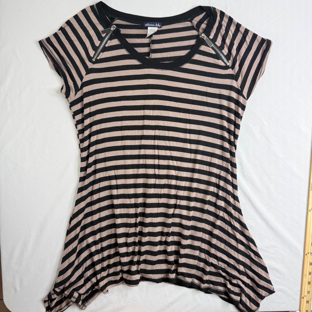Olivia Blu Womens XL Striped Short Sleeve Top Shoulder Zipper Sharkbite Hem Top
